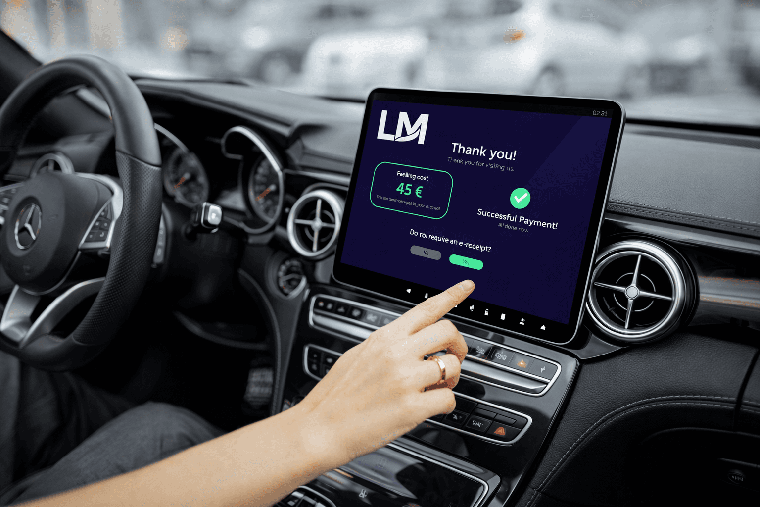Terminal de pagamento no carro mostrando pagamento bem-sucedido